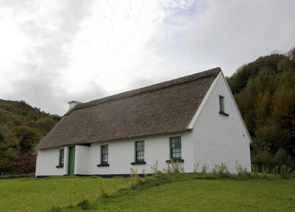 Corofin Lake Cottages Oda fotoğraf